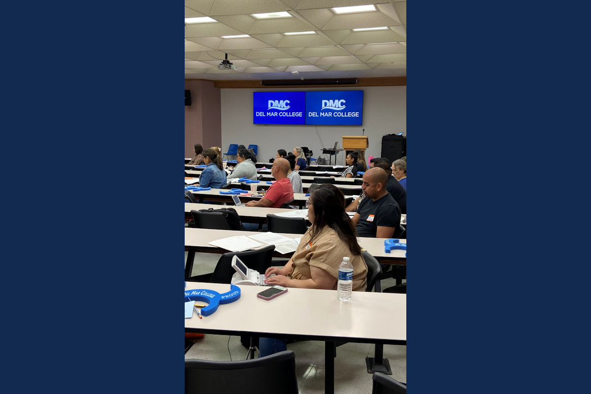 Prospective students learn steno during event.