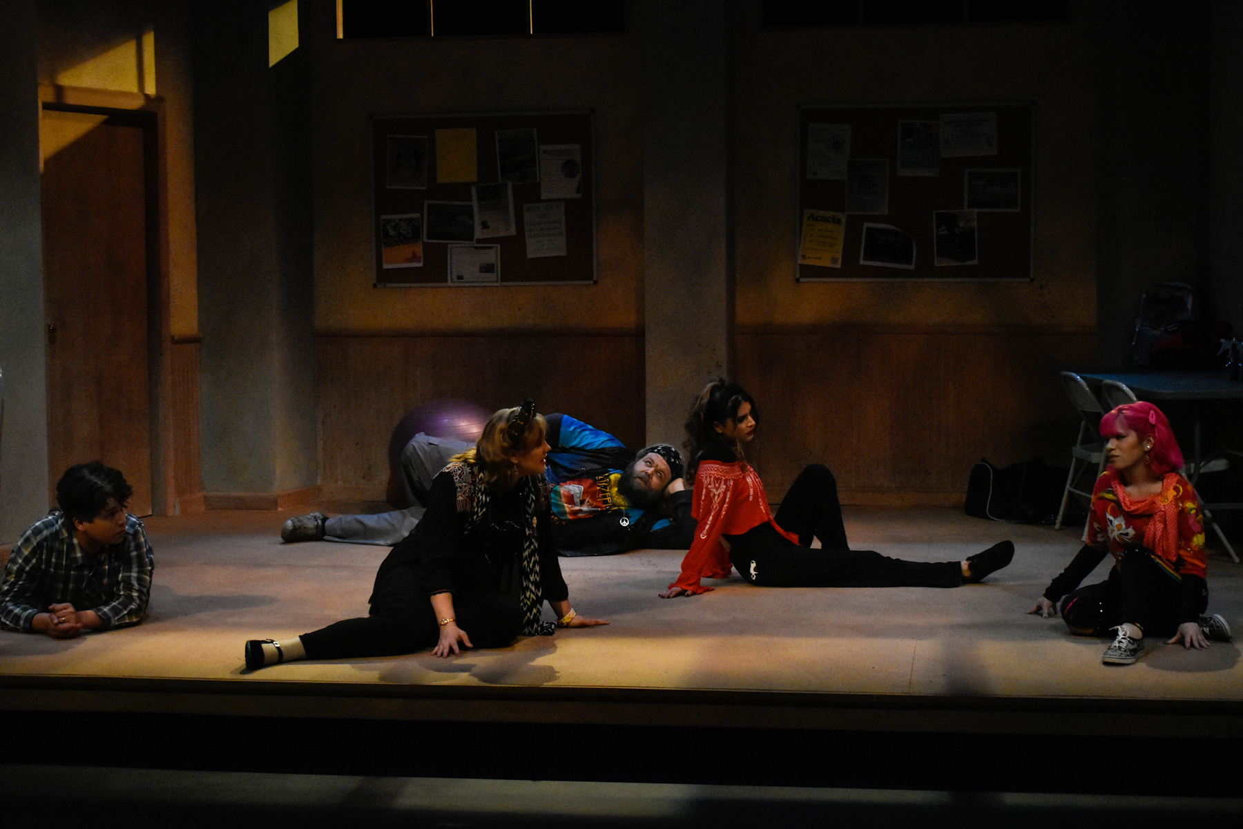 Drama students perform in Circle Mirror Transformation production